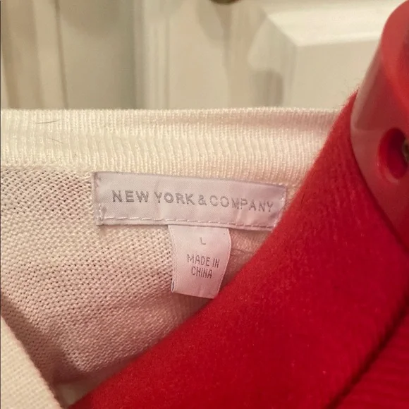 Elegant White Button-Up Sweater - Picture 2 of 5